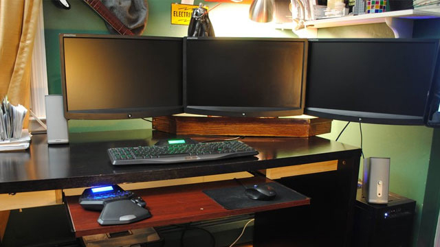 Build Your Own Triple Monitor Wood Mount and Surround Yourself with Screens